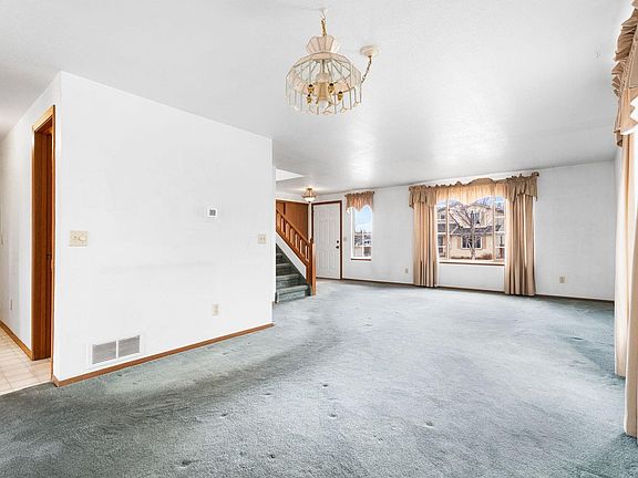 5th image of 1827 Churchill Ct