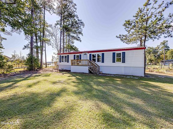 2nd image of 115 Hideaway Road