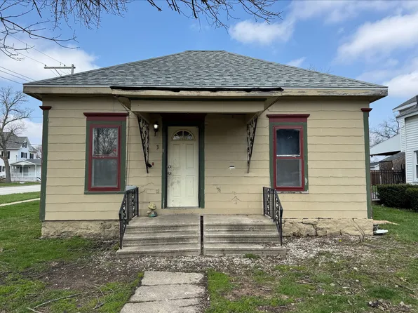 3 E Linn St, Piper City, IL 60959
