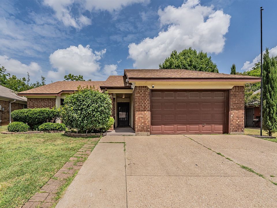 1st image of 1524 Lincolnshire Way