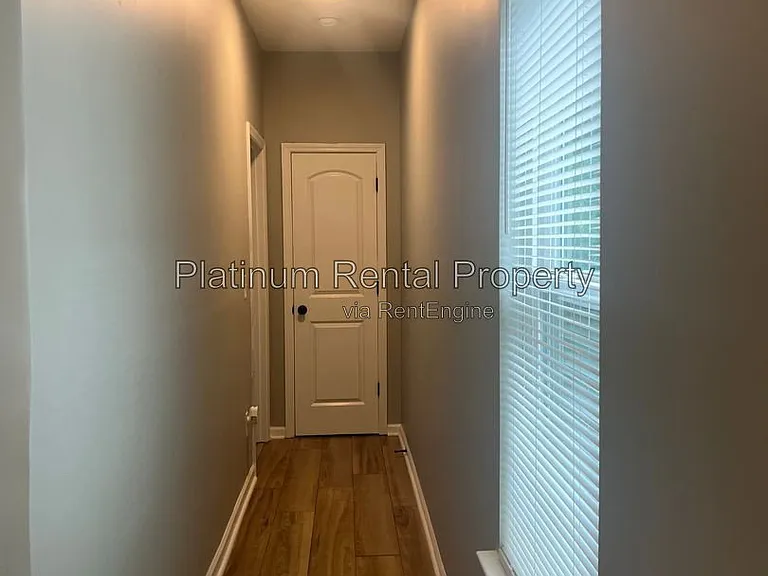 223 Fletcher St SW — Photo 14