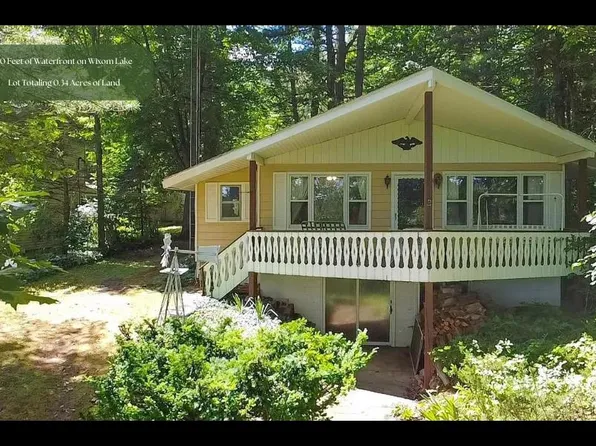 5283 Oakridge Dr, Beaverton, MI 48612