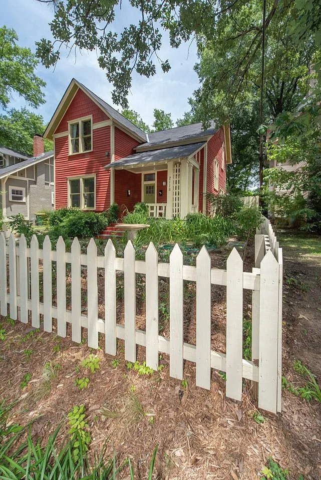 2 bed, 1.5 bath, 1100 sqft, $1,400 — Photo 3