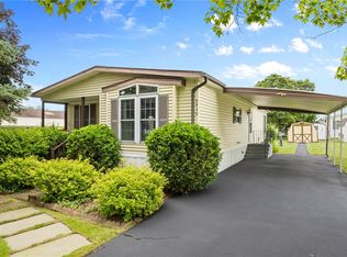 6410 Murphy Dr, Victor, NY 14564