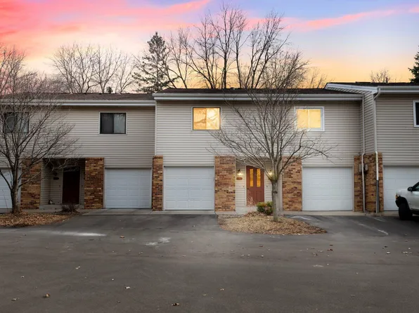 17566 Pond Cir, Eden Prairie, MN 55346