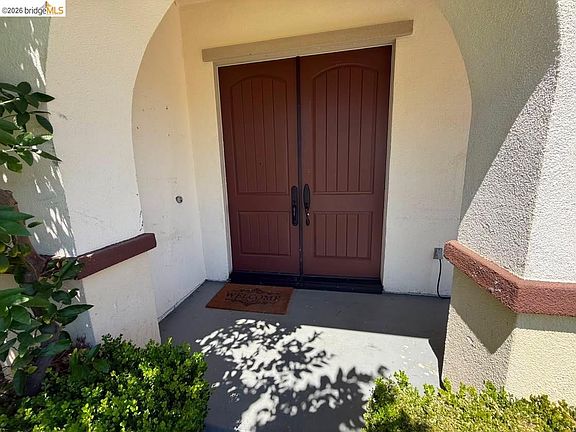 2nd image of 19 Minaret Rd