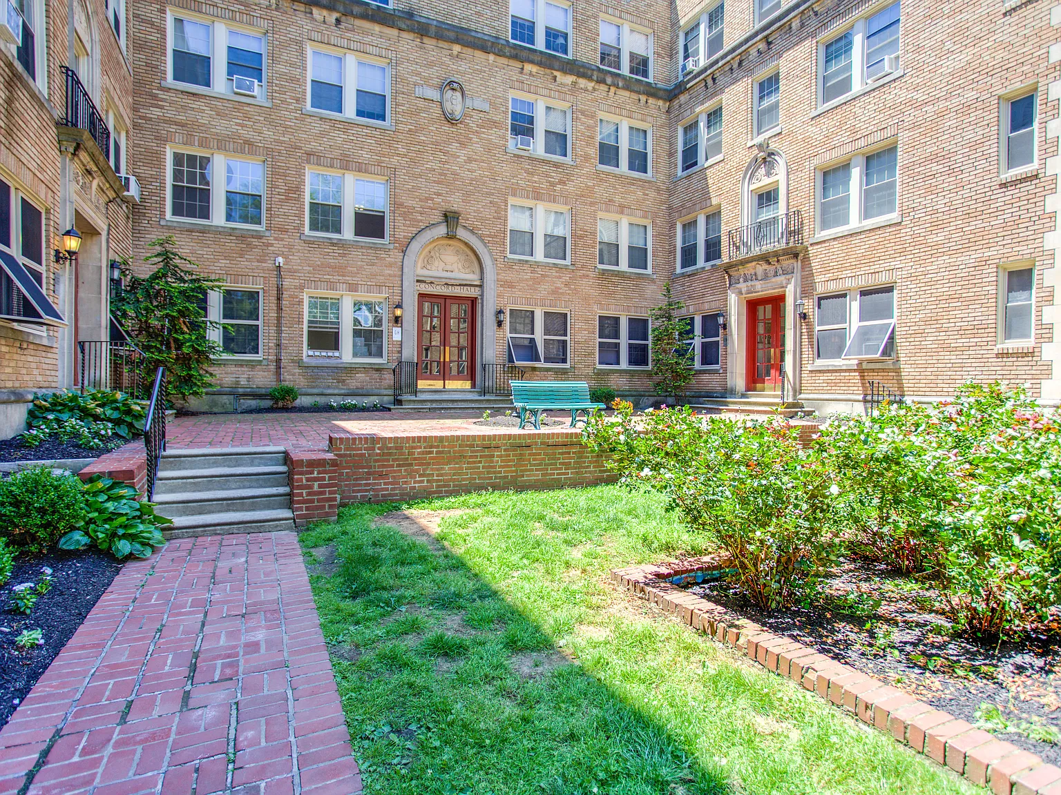 Campus Apartments — Photo 4