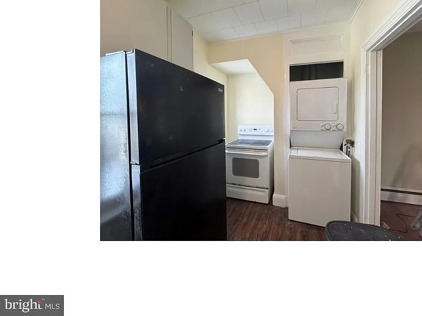 1 bed, 1.0 bath, 2103 sqft, $1,200 — Photo 4