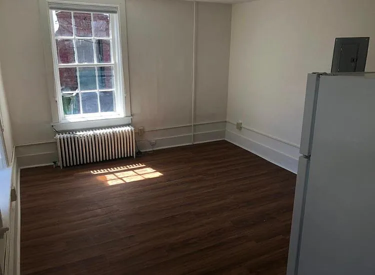 6 Clarke St #3 — Photo 4