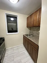 Rented by City Prime Commercial Realty 