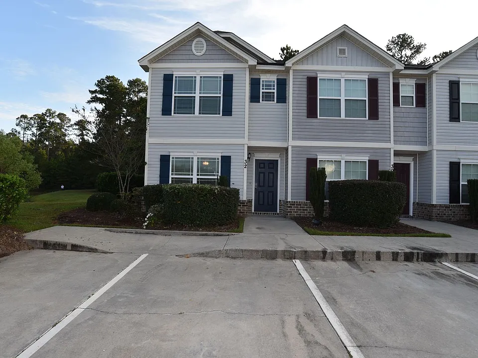 32 Winter Lake Cir