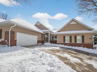 6077 Clarion Cir, Minnetonka, MN 55343