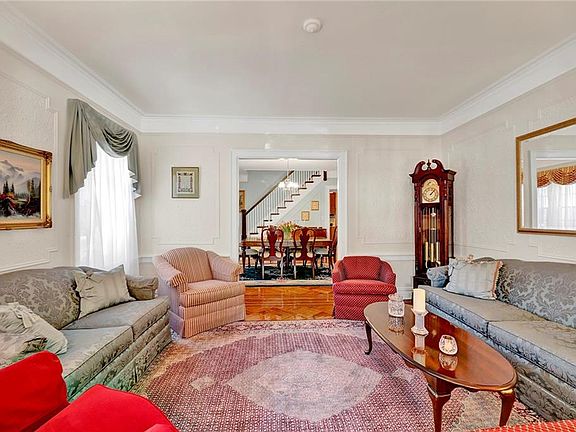 5th image of 7607 Colonial Rd
