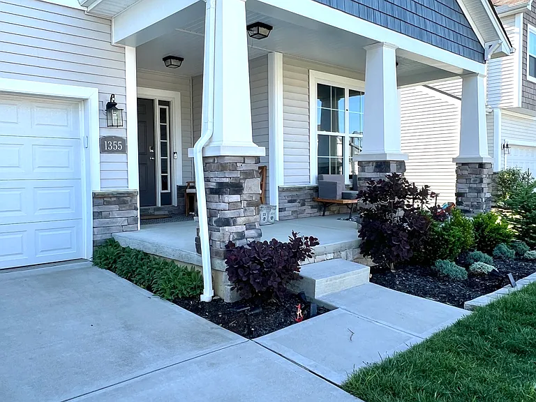 1355 Tiburon Dr — Photo 25