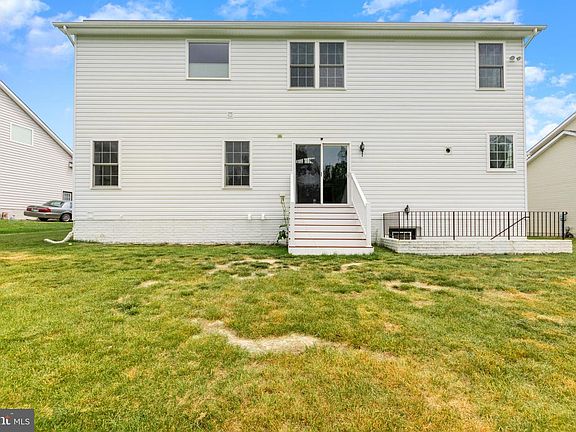 3rd image of 24616 Broad Creek Dr