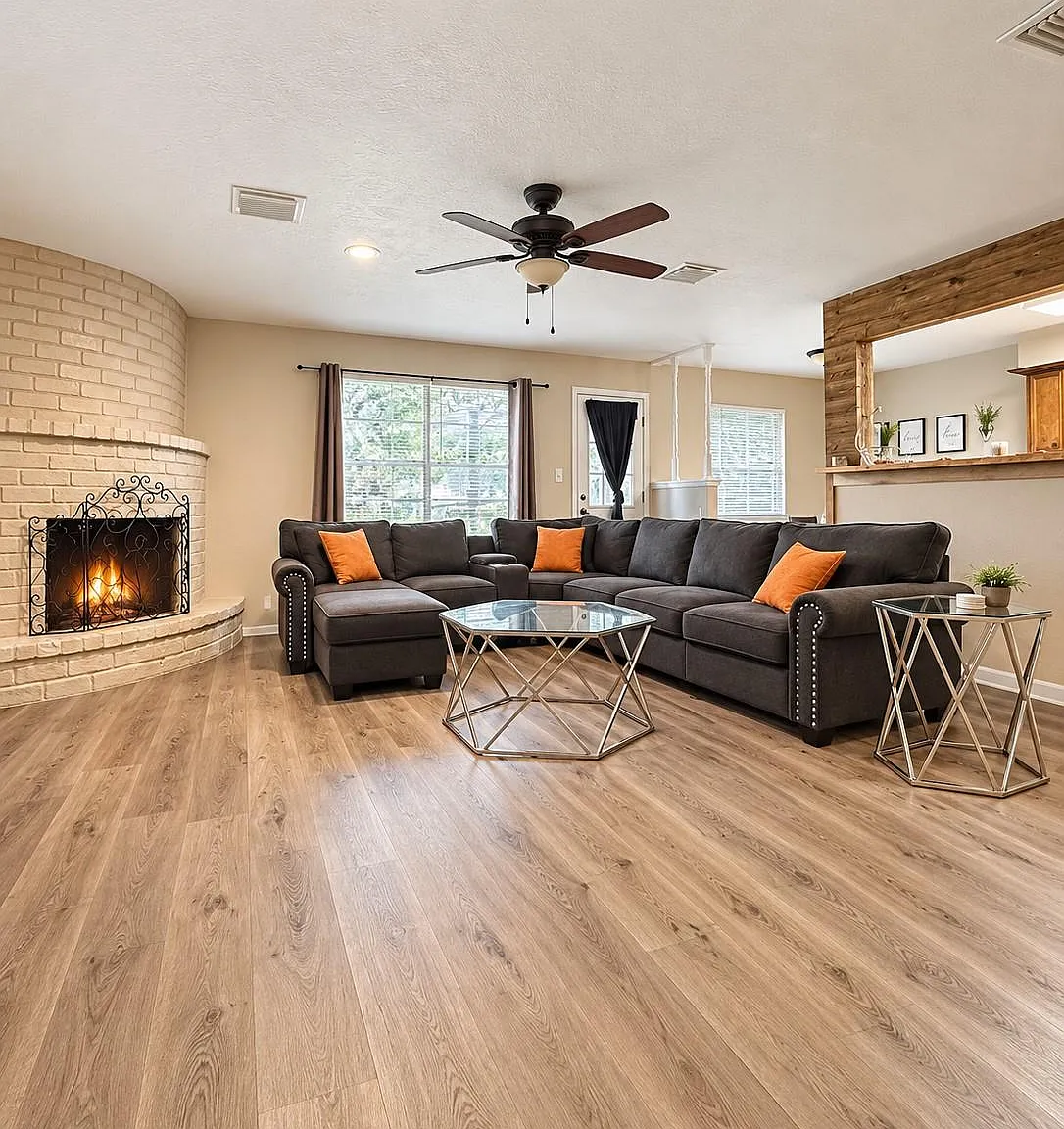 3 bed, 2.0 bath, 1355 sqft, $1,750 — Photo 3