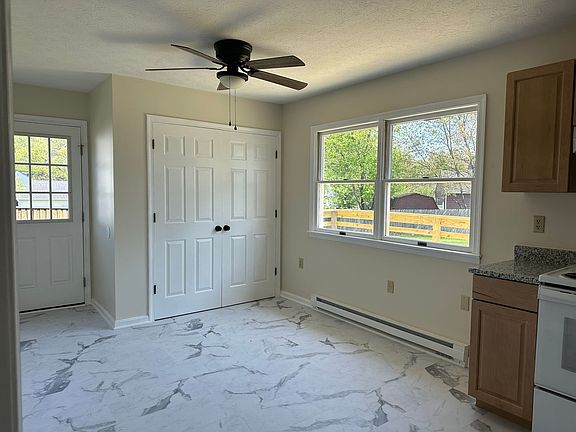 5th image of 108 Crystal Lake Ct