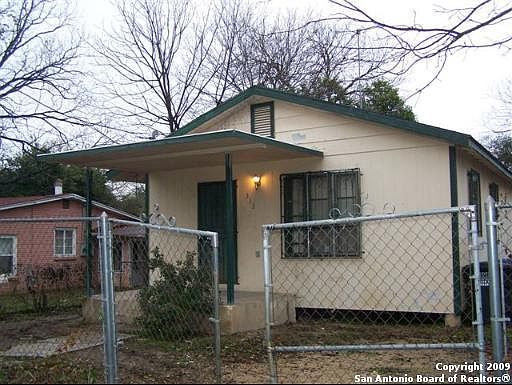 1st image of 312 W BARGAS ST