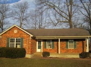 396 Tara Cir, Shepherdsville, KY