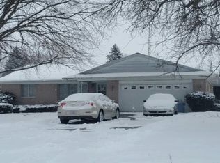 5106 Woodhaven Dr, Flint, MI 48504