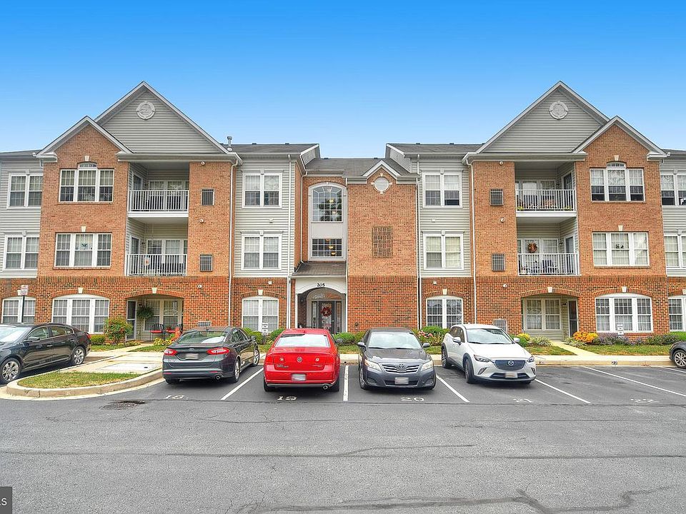 1st image of 205 Kings Crossing Cir Unit 64