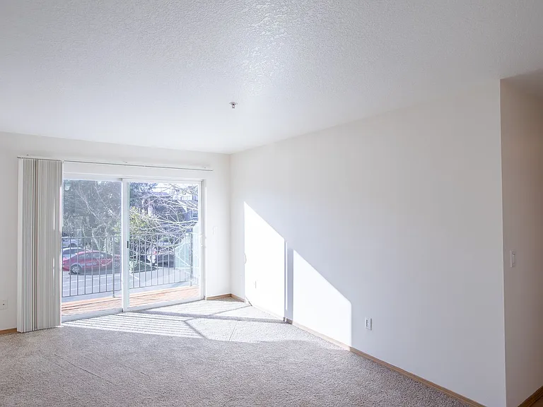 4611-4631 SW Luradel St — Photo 55