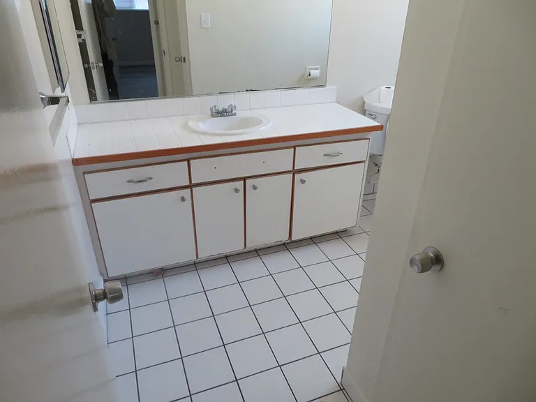 4619 Ashdale Ct #4 — Photo 4
