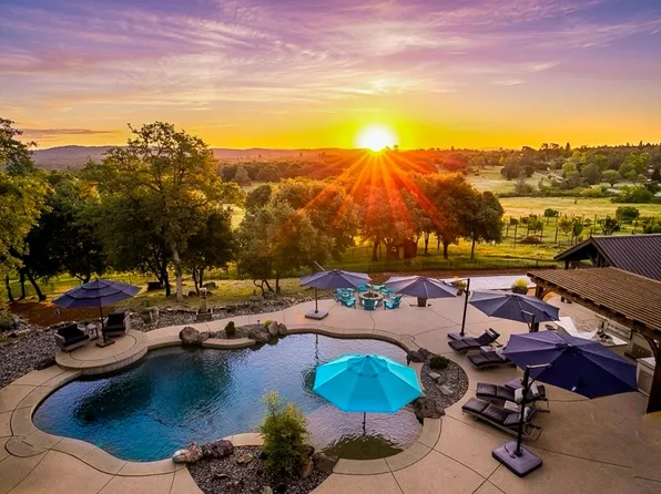 10165 Coyote Ridge Ct, Auburn, CA 95602