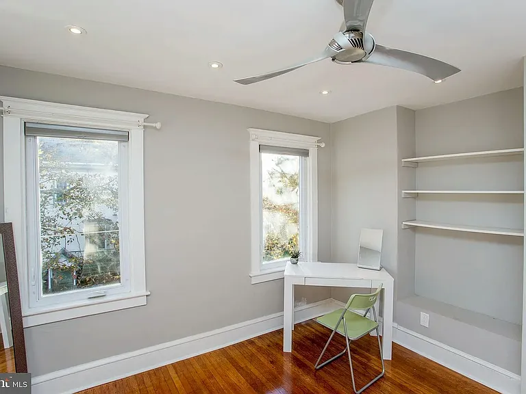 501 E Mount Airy Ave — Photo 39