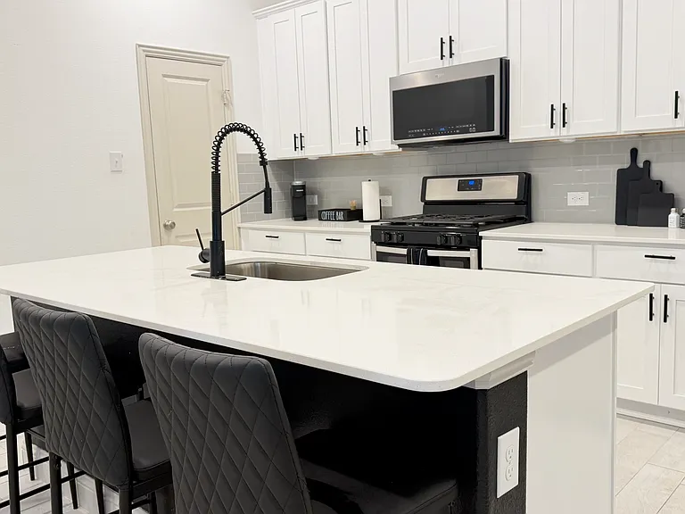 6137 Blythe Dr — Photo 11