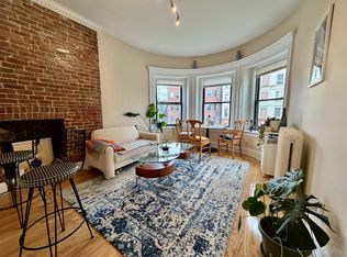 886 Massachusetts Ave #212, Cambridge, MA 02139