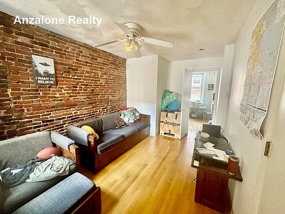 5th image of 19 Margaret St APT 2