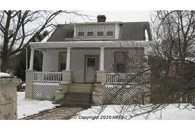 1106 Mentor Ave photo 1