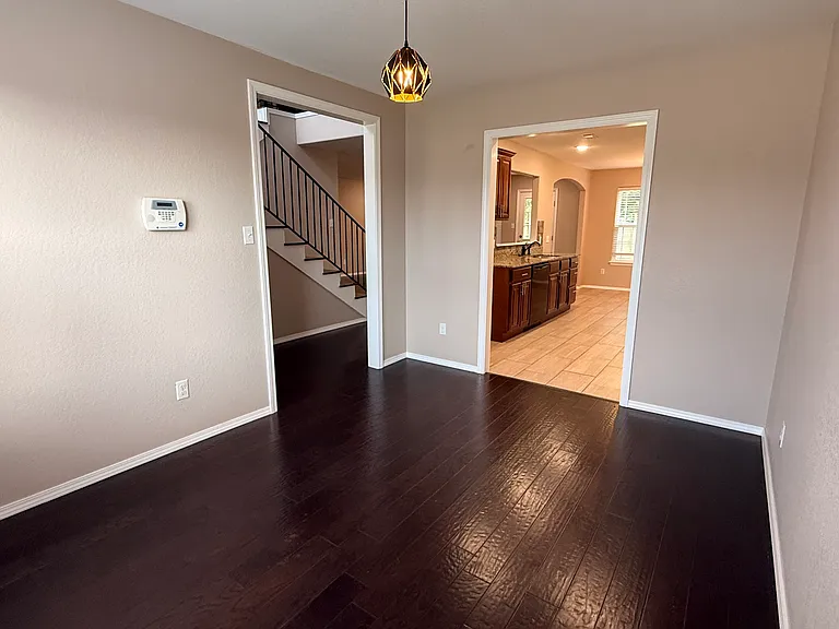 608 Ridge Point Dr — Photo 6