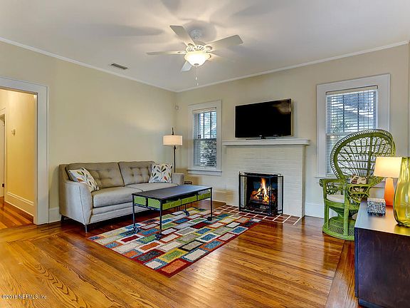 4th image of 4325 Lexington Ave