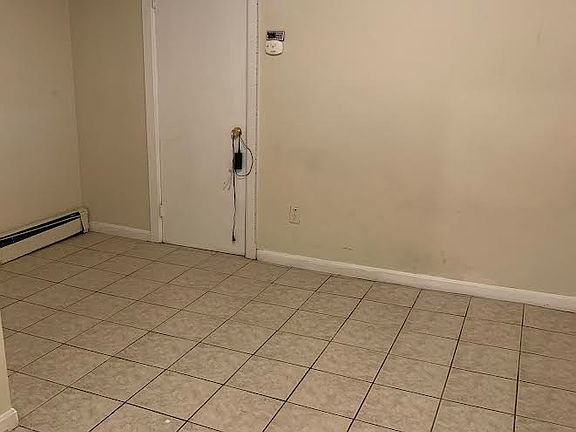 4th image of 264 Foster St #R