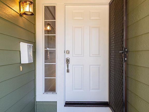 2nd image of 476 Talbot Avenue