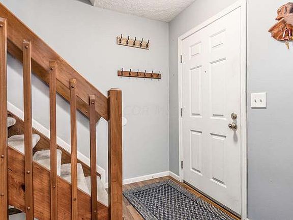 3rd image of 1611 Holland Dr