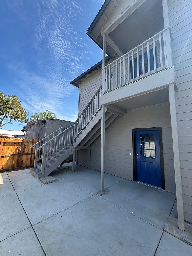 N Sac Duplex NEW — Photo 1