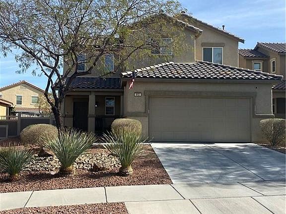 2nd image of 912 Aspen Cliff Dr