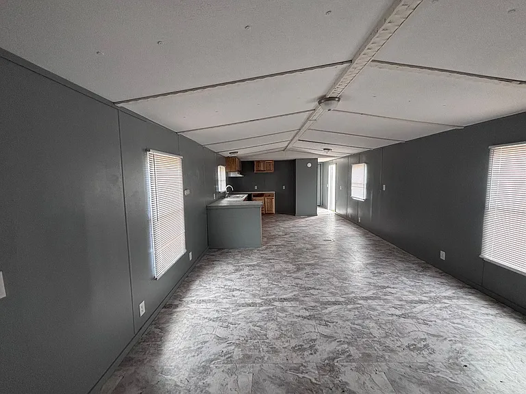 60 Miller Loop Rd — Photo 3