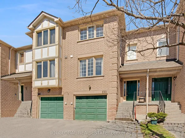 2 Sir Lou Dr #139, Brampton, ON L6Y 5A8
