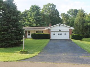 3556 Cedarwood Ln, Dayton, OH 45430