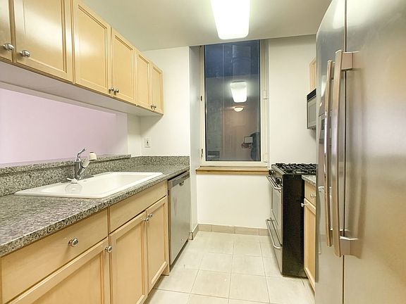 5th image of 1760 2nd Ave APT 6D