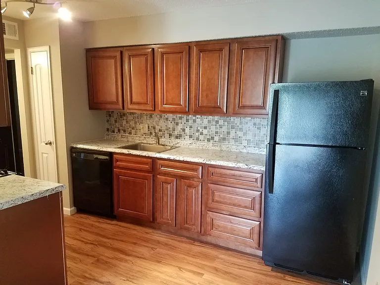505 N Benton Ave — Photo 35