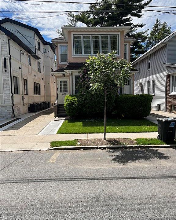1st image of 1172 E 28th St