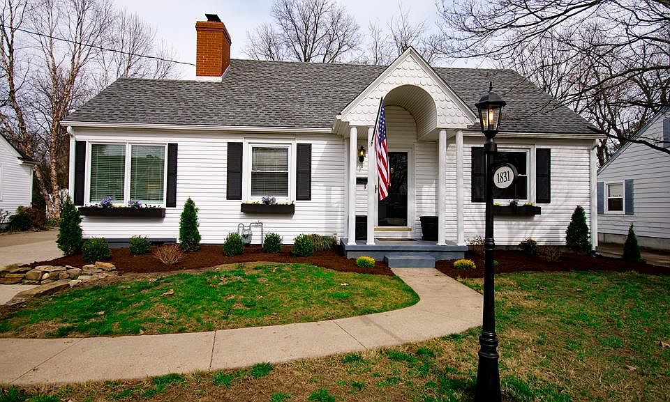 1st image of 1831-1831 S Griffith Ave