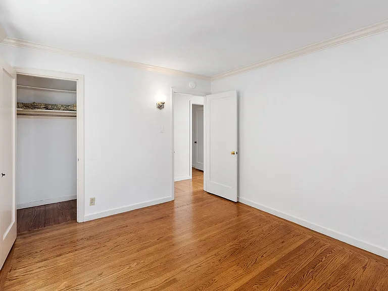 80 Castenada Ave — Photo 36