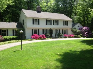 20 Fox Glen Rd, Moreland Hills, OH 44022