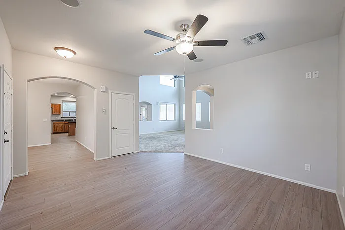 16205 W Gibson Ln — Photo 10
